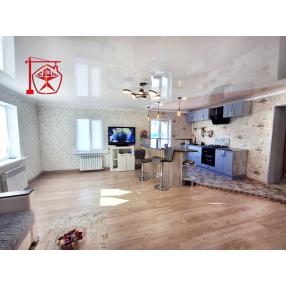 Дом с новым ремонтом мебелью.