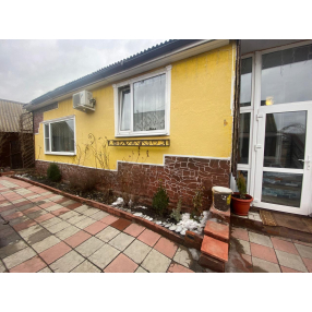 Продается уютный одноэтажный дом.